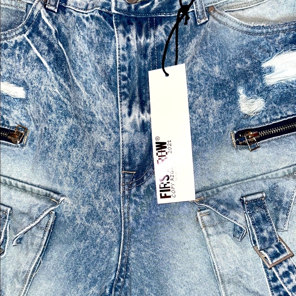 First Row Cargo Washed Shorts - Picture 5 of 11